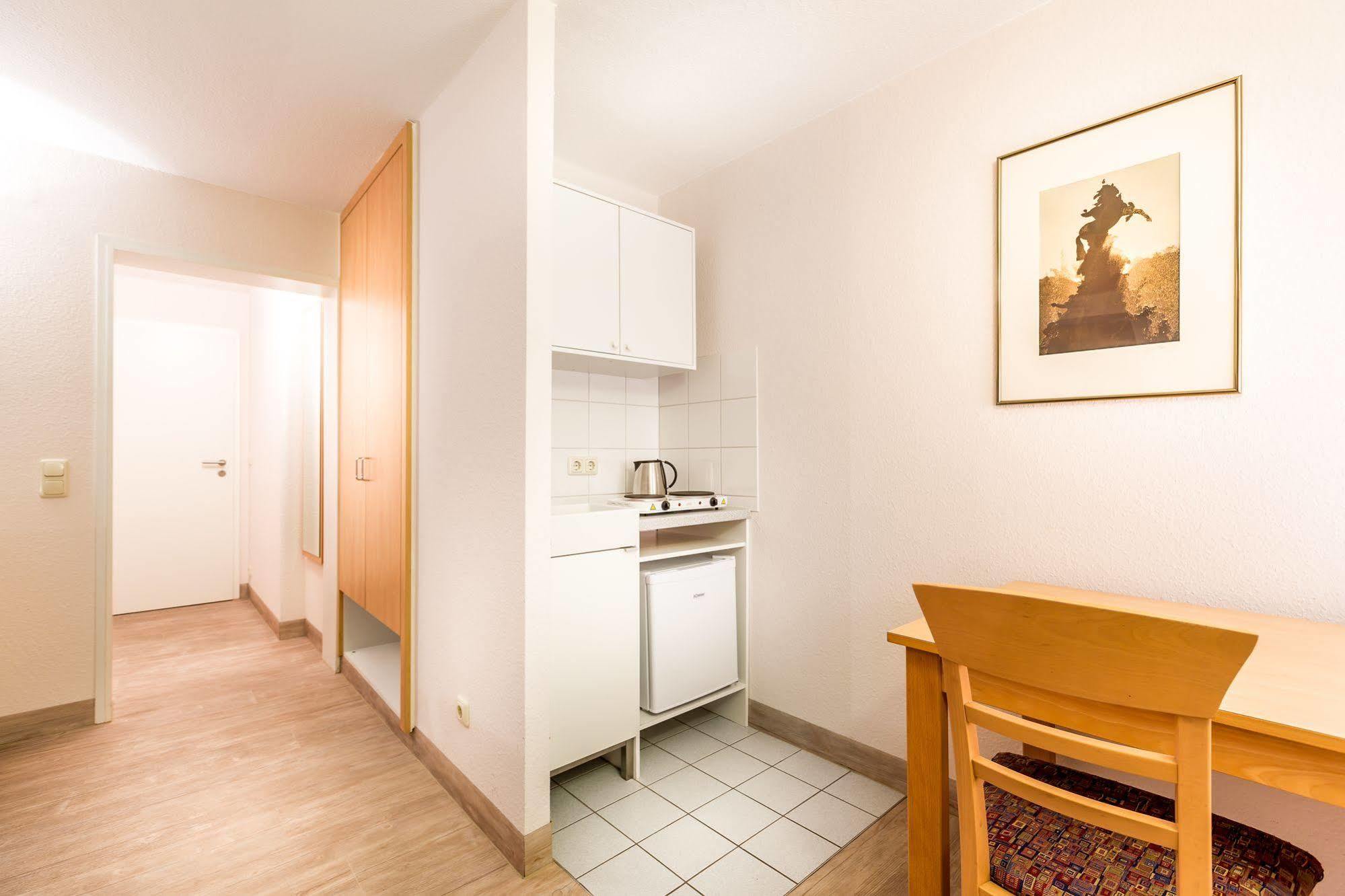 Hotel Am Rokokogarten Veitshöchheim Exteriör bild