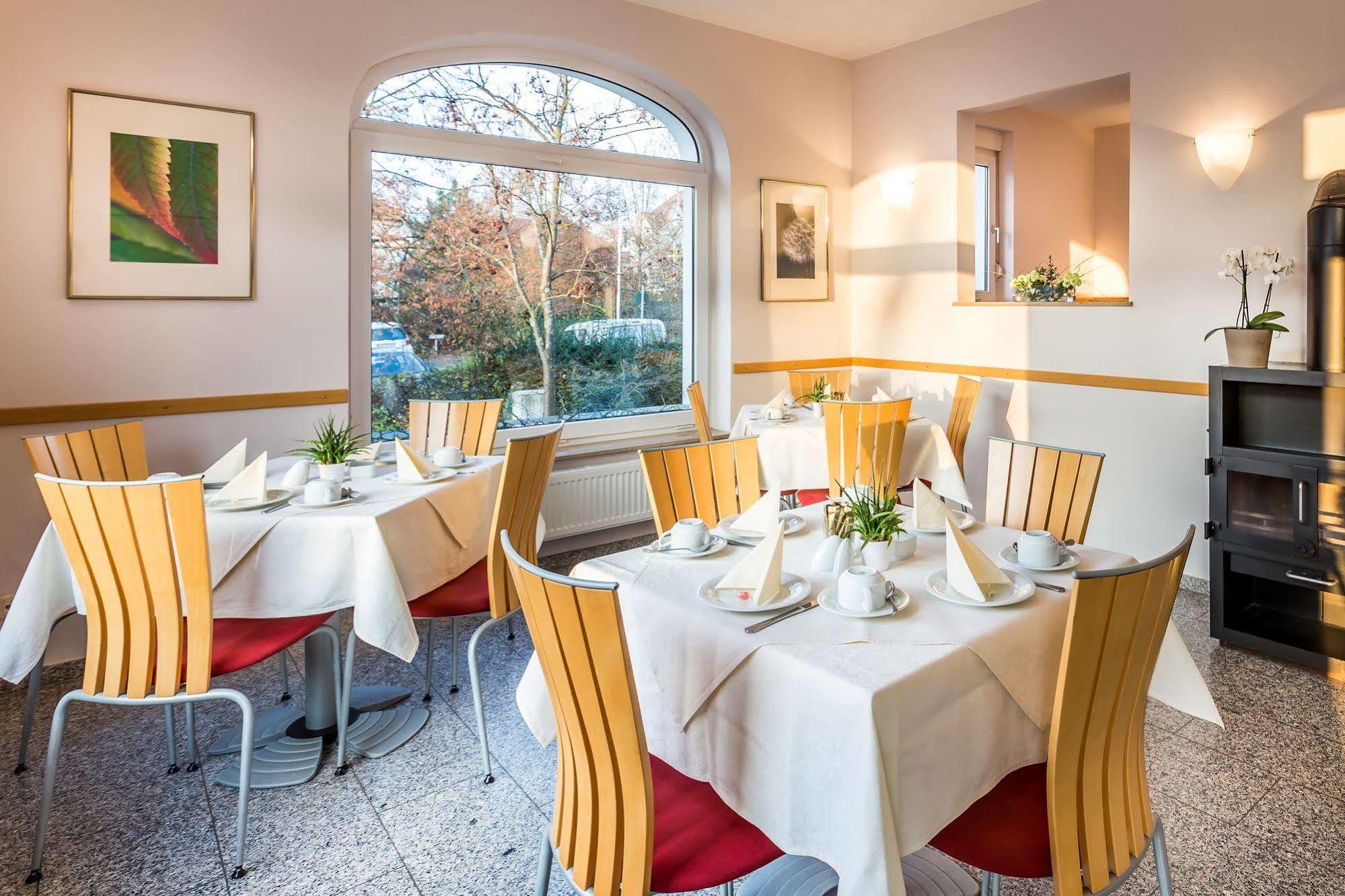 Hotel Am Rokokogarten Veitshöchheim Exteriör bild